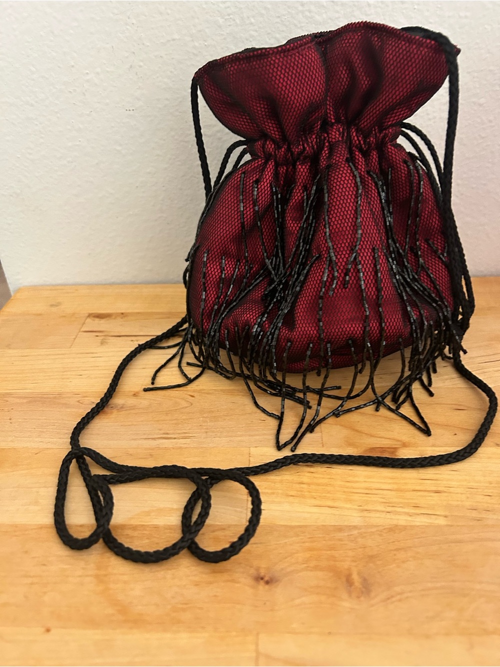 Red & Black Mesh Beaded Drawstring Crossbody Purse